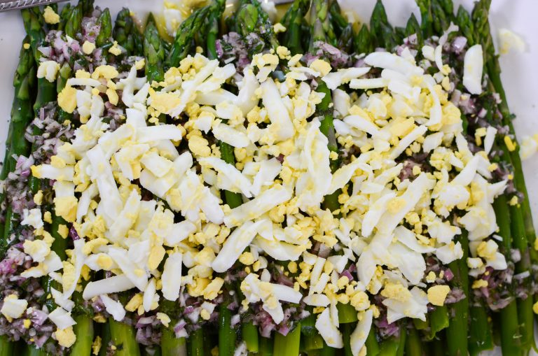 Tarragon Asparagus with Eggs VeryVera
